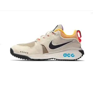 Nike ACG Dog Mountain Kid's Sneakers Size  4