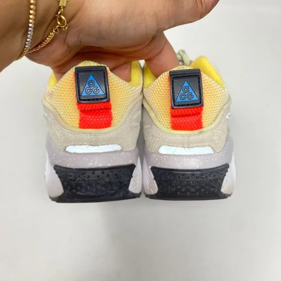 Nike ACG Dog Mountain Kid's Sneakers Size  4