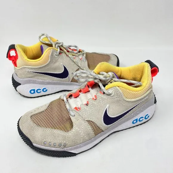 Nike ACG Dog Mountain Kid's Sneakers Size  4