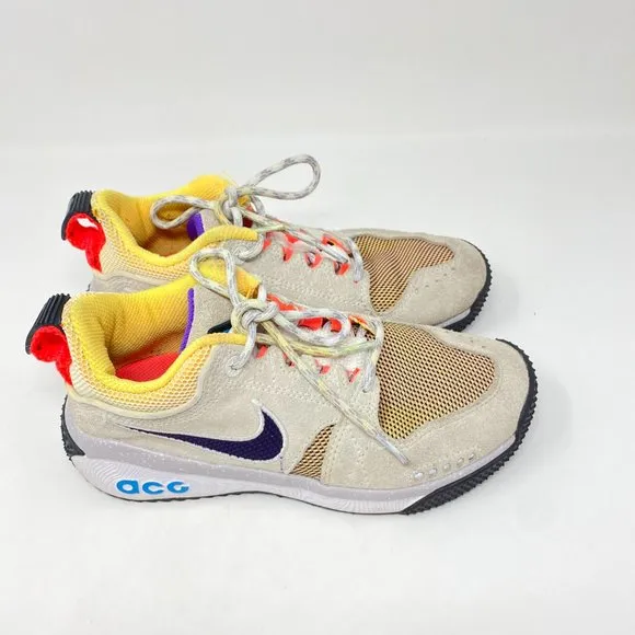 Nike ACG Dog Mountain Kid's Sneakers Size  4