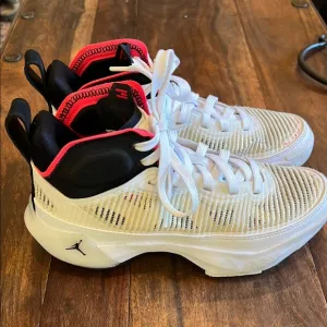 Nike Air Jordan XXXVII GS Size 3.5Y Sneakers with Red Accents