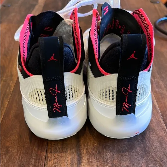 Nike Air Jordan XXXVII GS Size 3.5Y Sneakers with Red Accents