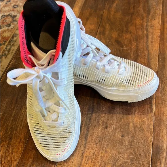 Nike Air Jordan XXXVII GS Size 3.5Y Sneakers with Red Accents