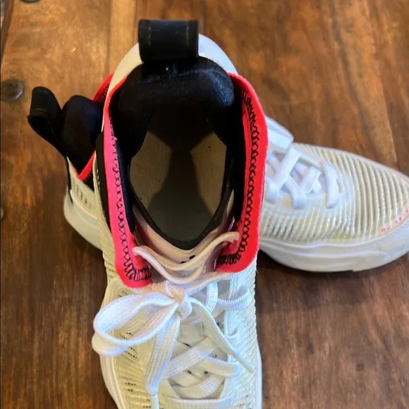 Nike Air Jordan XXXVII GS Size 3.5Y Sneakers with Red Accents