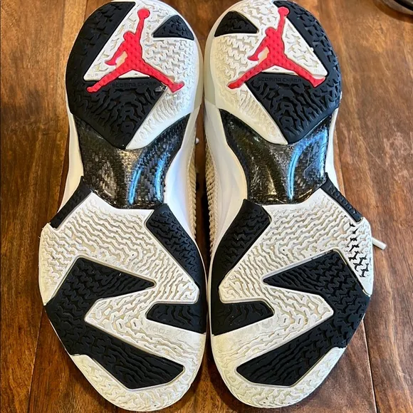 Nike Air Jordan XXXVII GS Size 3.5Y Sneakers with Red Accents
