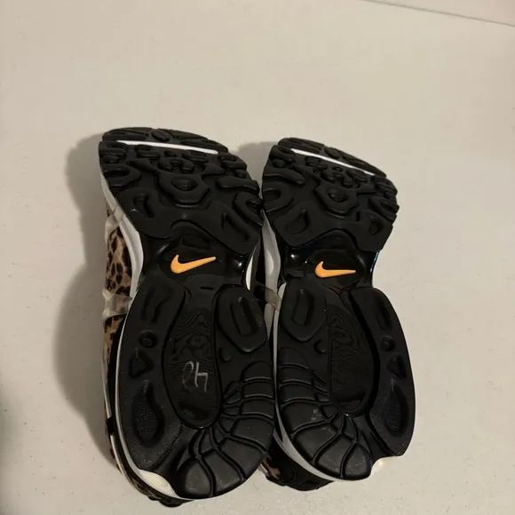 Nike Air Kukini  Leopard Slip-On DJ6418 001 Men's US Size 11 Sneakers
