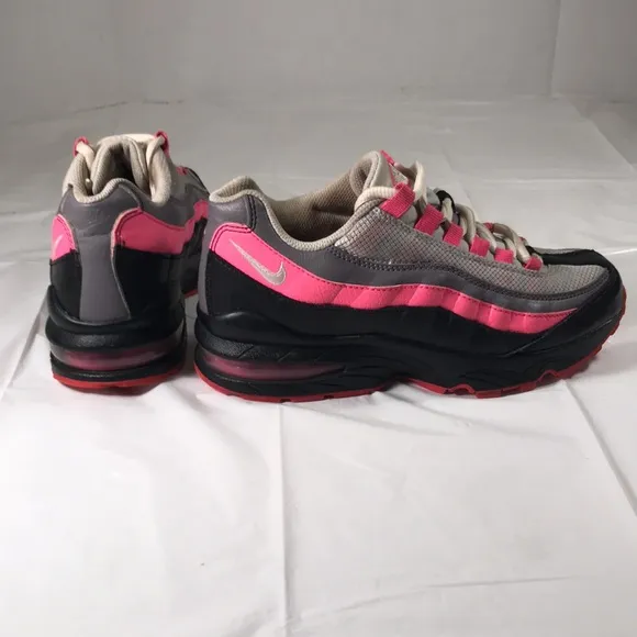 Nike Air Max 95 GS Black Pink Blast Youth Size 4.5 #805348-030 Girls Retro