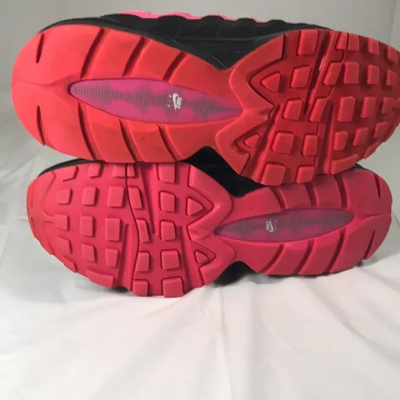 Nike Air Max 95 GS Black Pink Blast Youth Size 4.5 #805348-030 Girls Retro