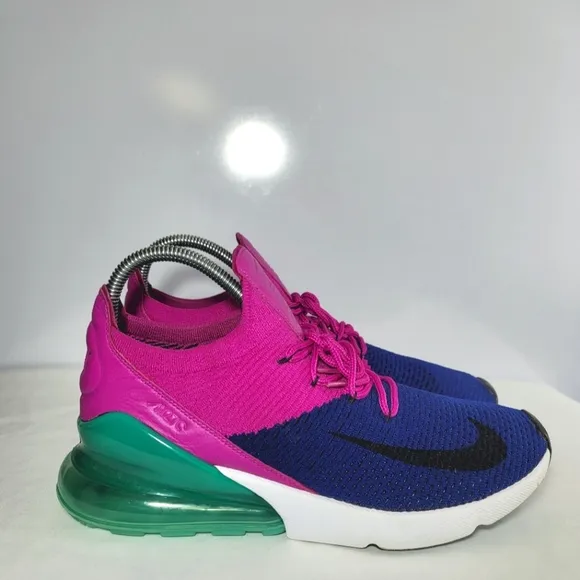 Nike Air Max Mens size 10 Flyknit 270 Fuchsia Flash Sneakers.