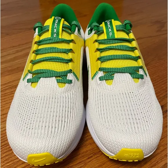 Nike Air Pegasus 40 Oregon Ducks Green White Yellow DZ5979-100 Men's Size 10