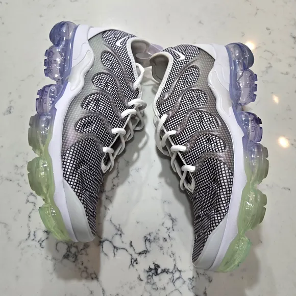 Nike Air VaporMax Plus Men's  Grid Print 924453-105 New No Box