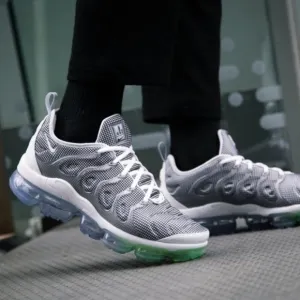 Nike Air VaporMax Plus Men's  Grid Print 924453-105 New No Box