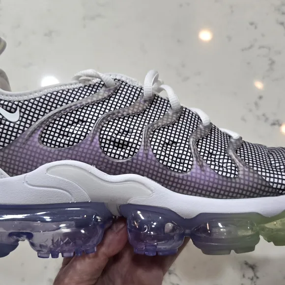 Nike Air VaporMax Plus Men's  Grid Print 924453-105 New No Box