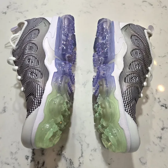 Nike Air VaporMax Plus Men's  Grid Print 924453-105 New No Box