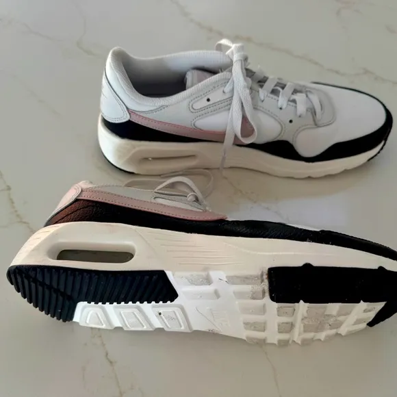 Nike Aur  Max SC Sneakers Women’s