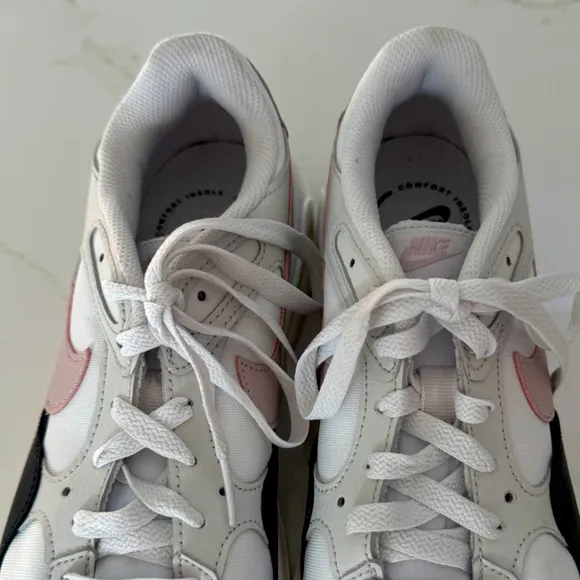 Nike Aur  Max SC Sneakers Women’s