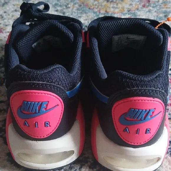 Nike Black and Blue Sneakers with Air Max Cushioning