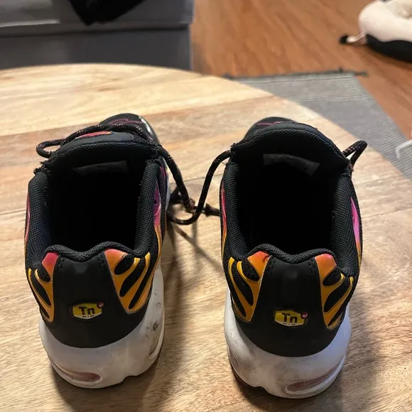 Nike Black and Pink Air Max Plus GS Sneakers 5Y