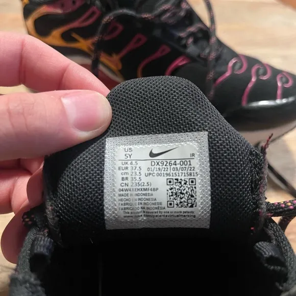 Nike Black and Pink Air Max Plus GS Sneakers 5Y