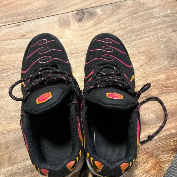 Nike Black and Pink Air Max Plus GS Sneakers 5Y