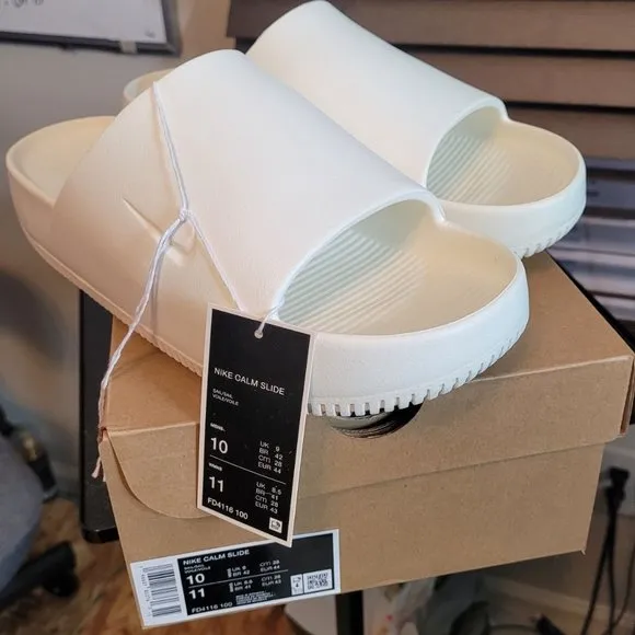 Nike Calm Unisex Slides SAIL/ White Slides New In Box SIZE 7