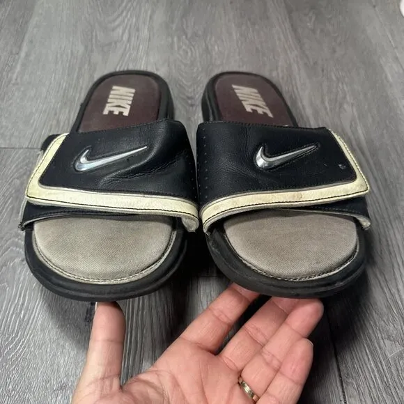 Nike comfort slides black silver 415205–010 size 9 Men’s Chrome Swoosh Foam