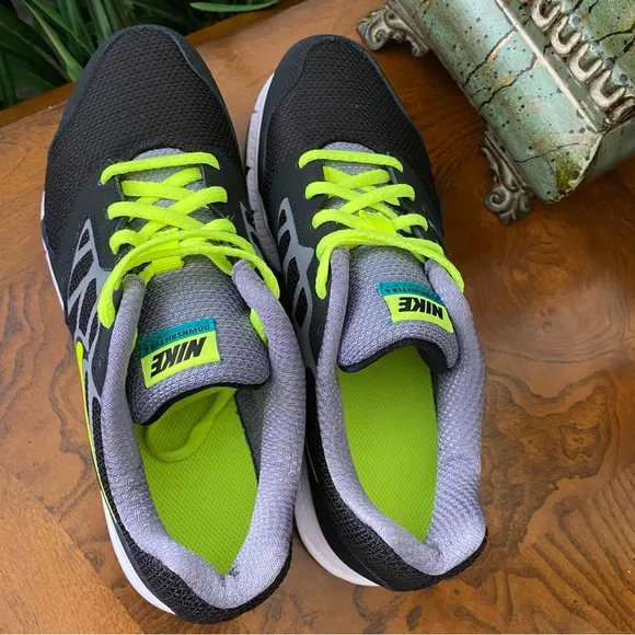 Nike Downshifter 6 Youth Black / Neon Green Sneakers
