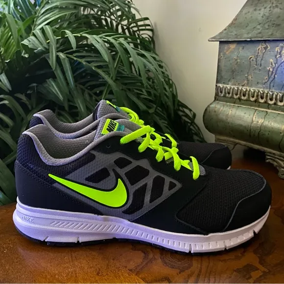 Nike Downshifter 6 Youth Black / Neon Green Sneakers