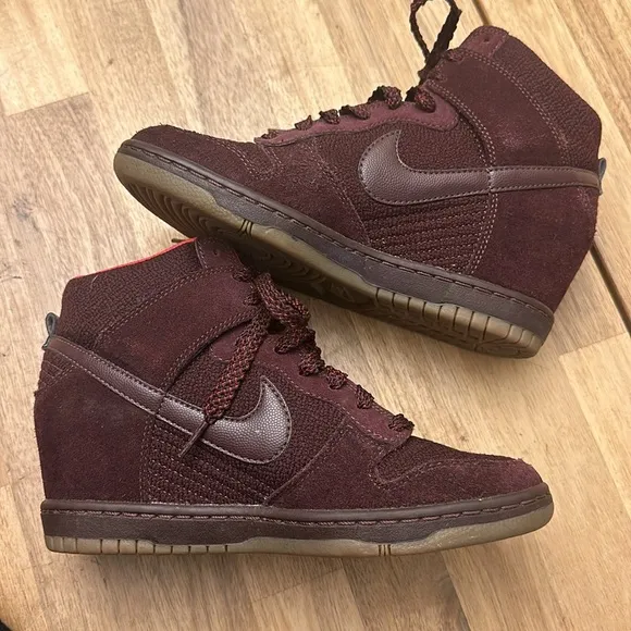 NIKE Dunk Sky Hi mesh burgundy sneakers