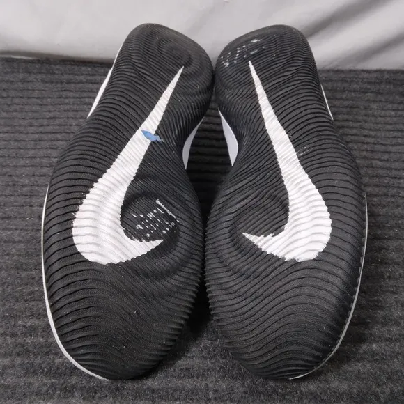 Nike Fly By Low 2 Men Basketball Sneakers White