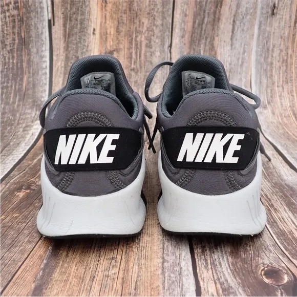 Nike Free Metcon 4 Grey White CT3886-011 Running Shoe Men's Size 7.5 Women’s 9