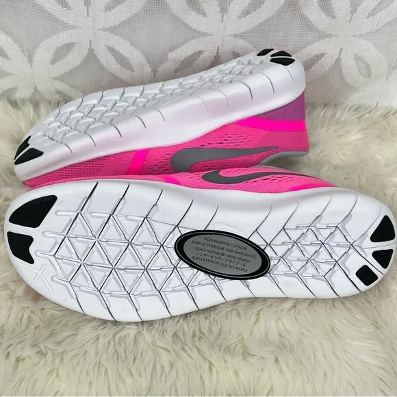 Nike Free RN GS Barbie Pink Blast Running Sneakers Youth SIze 6.5