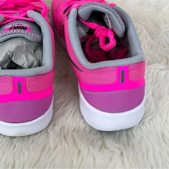 Nike Free RN GS Barbie Pink Blast Running Sneakers Youth SIze 6.5