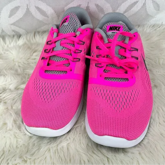 Nike Free RN GS Barbie Pink Blast Running Sneakers Youth SIze 6.5