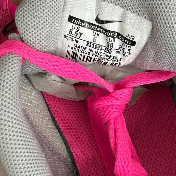 Nike Free RN GS Barbie Pink Blast Running Sneakers Youth SIze 6.5