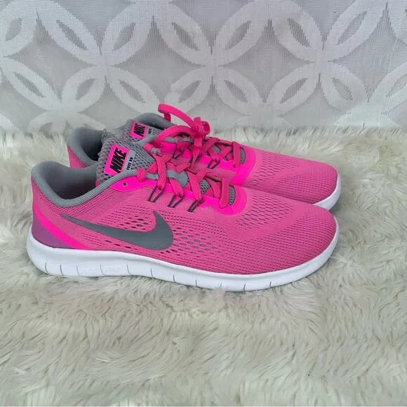 Nike Free RN GS Barbie Pink Blast Running Sneakers Youth SIze 6.5