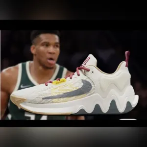 Nike Giannis Immortality II Unisex Lightweight Mesh Sneakers M8/W9.5