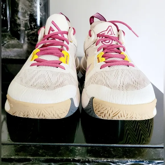 Nike Giannis Immortality II Unisex Lightweight Mesh Sneakers M8/W9.5