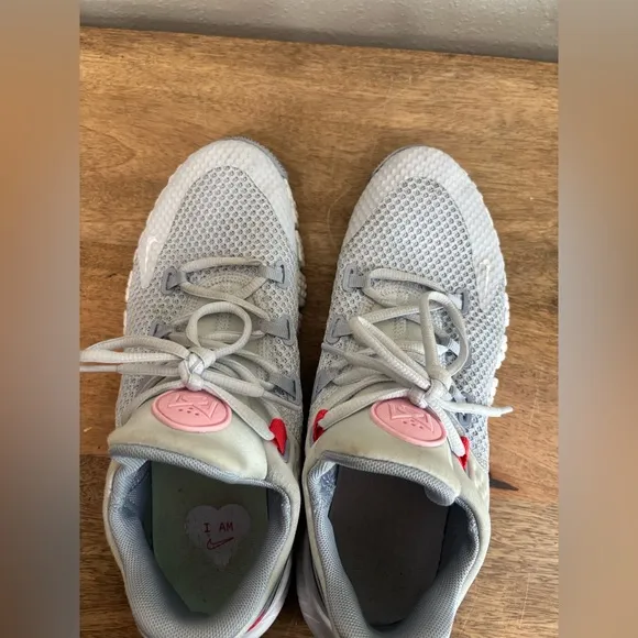 Nike Gray Metcon 4 Pink Sneakers with Breathable Mesh Upper