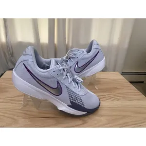 Nike G.T. Cut Academy Women’s Basketball Shoe Sz 12.5