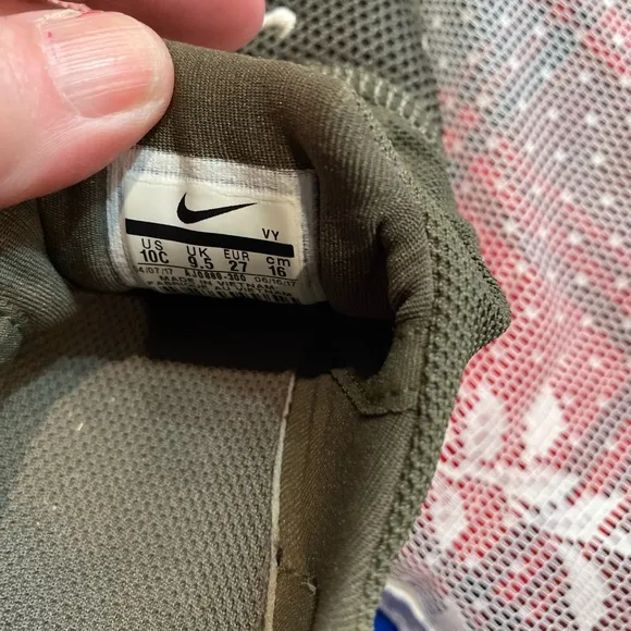 Nike Kids Sneakers in Green  and Tan
