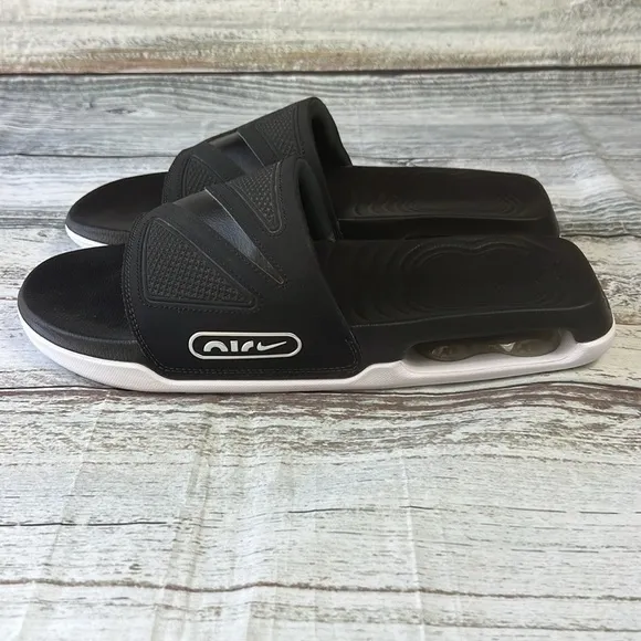 Nike Men's Air Max Cirro Black and White Slides Size 13