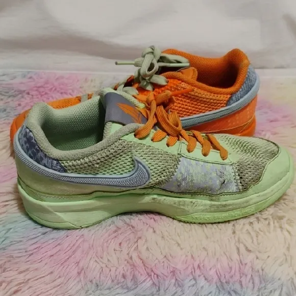 Nike Mismatched Basketball Orange/Green Sneakers W Mesh Upper 5Y #52