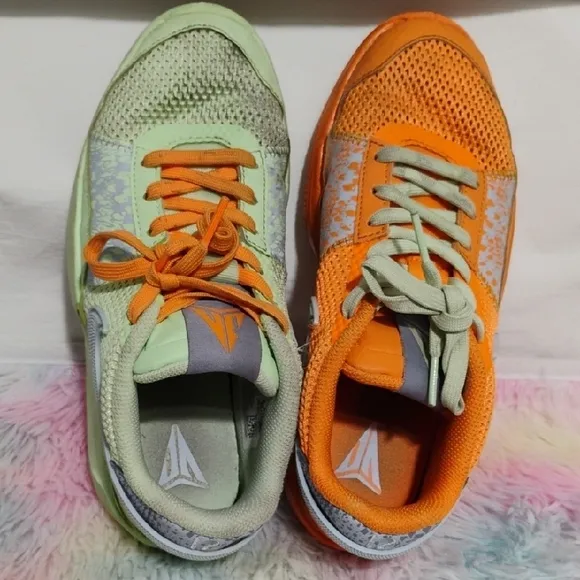 Nike Mismatched Basketball Orange/Green Sneakers W Mesh Upper 5Y #52