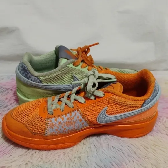 Nike Mismatched Basketball Orange/Green Sneakers W Mesh Upper 5Y #52