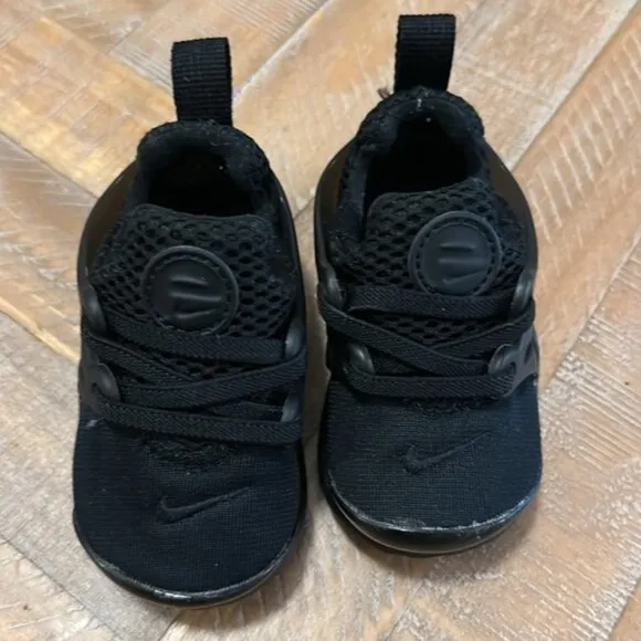 Nike Presto All-Black Toddle Elastic Lace Slip-On Sneakers