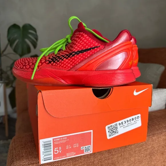 Nike Red and Green Sneakers with Textured Mesh