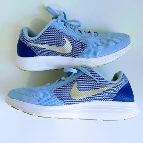 NIKE Revolution 3 Big Kid's Sneakers