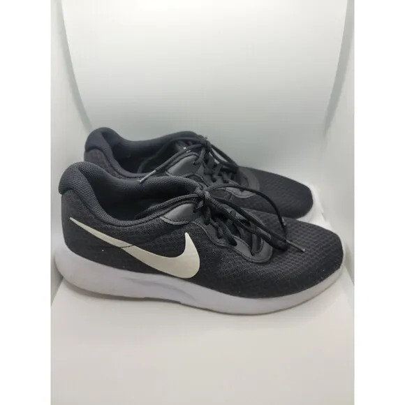 Nike TANJUN Men's Black White DJ6258-003 Lace Up Athletic Mesh Running Sneakers