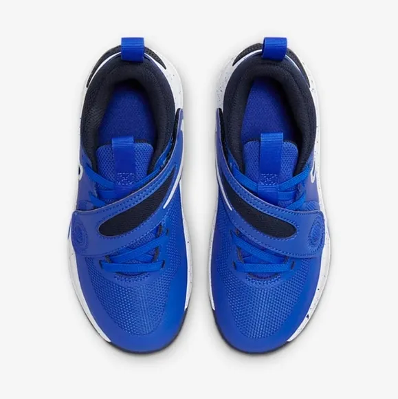 Nike Team Hustle D 11 ,size 5Y